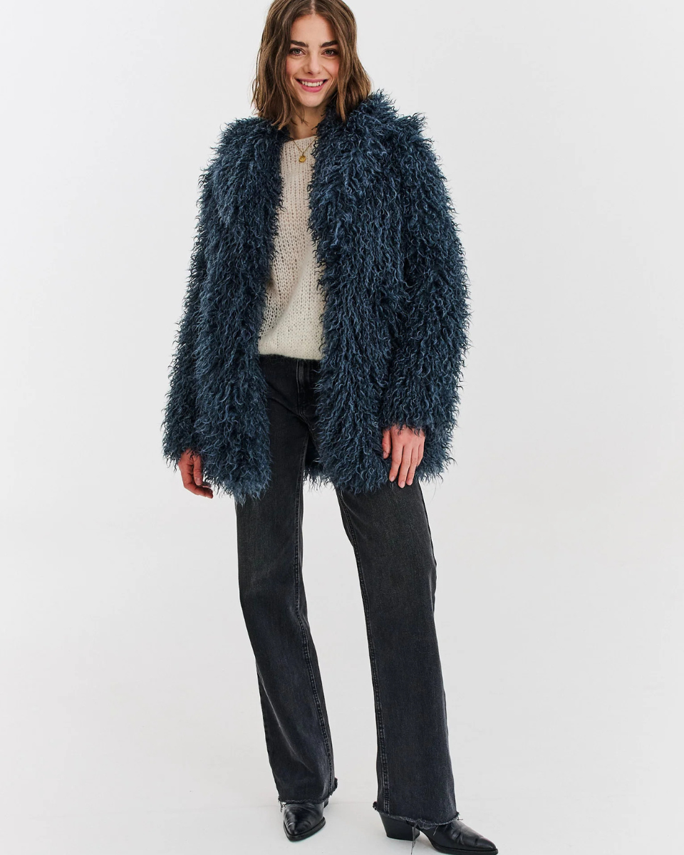 Barbara - Cozy Faux Fur Jacket